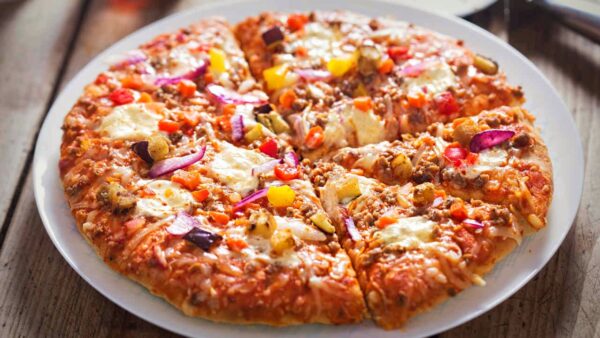 Jaffna special spicy chicken pizza medium [1-2 People]